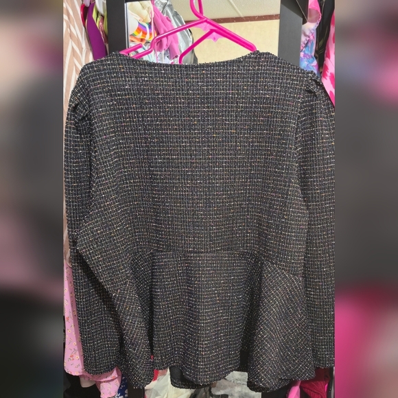 🍂🍁NWOT TORRID 3X Rainbow Boucle V-Neck Peplum Top - Picture 4 of 5